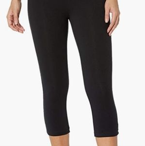 Spalding black capri pants